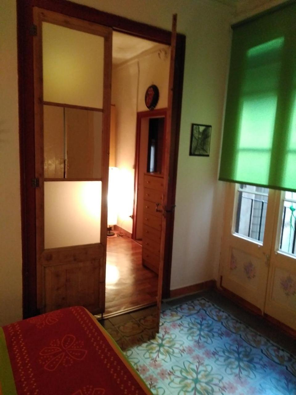 Habitacion En Piso Compartido Barcelona Exterior photo